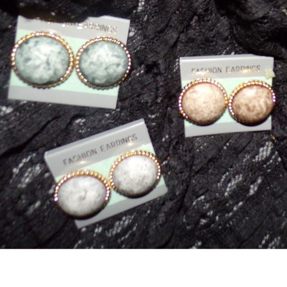 vintage lot 3 carded stud piereced earrings marble look blue grey  green 3 sets